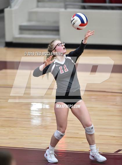 Thumbnail 1 in Farmington @ Morrilton (AAA 4A Quarterfinal Playoff) photogallery.