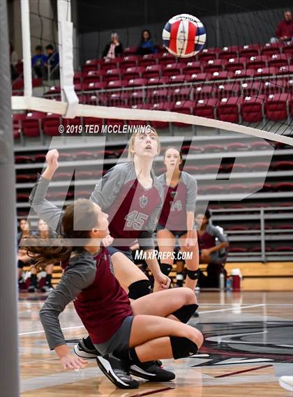 Thumbnail 1 in Farmington @ Morrilton (AAA 4A Quarterfinal Playoff) photogallery.