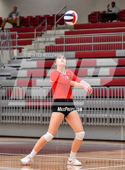 Thumbnail 2 in Farmington @ Morrilton (AAA 4A Quarterfinal Playoff) photogallery.