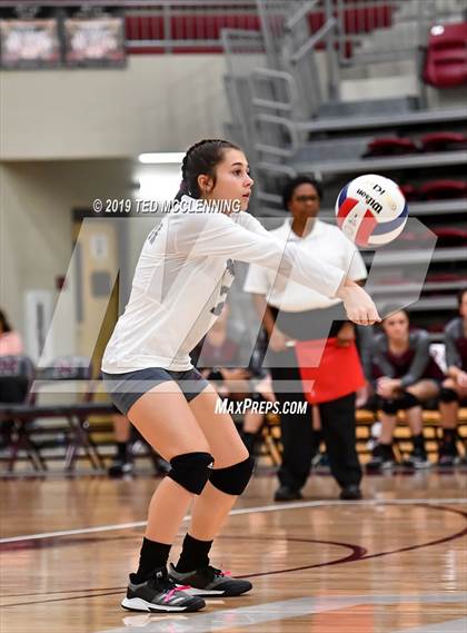 Thumbnail 2 in Farmington @ Morrilton (AAA 4A Quarterfinal Playoff) photogallery.