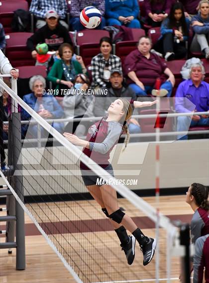Thumbnail 2 in Farmington @ Morrilton (AAA 4A Quarterfinal Playoff) photogallery.
