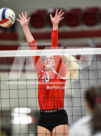 Thumbnail 1 in Farmington @ Morrilton (AAA 4A Quarterfinal Playoff) photogallery.