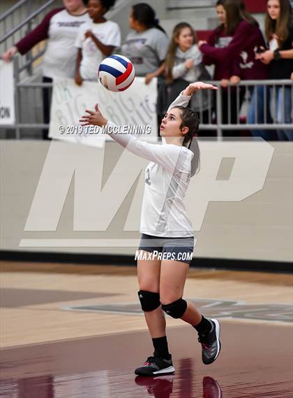Thumbnail 1 in Farmington @ Morrilton (AAA 4A Quarterfinal Playoff) photogallery.