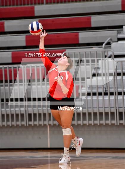 Thumbnail 3 in Farmington @ Morrilton (AAA 4A Quarterfinal Playoff) photogallery.