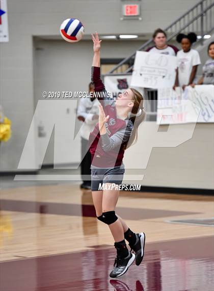 Thumbnail 2 in Farmington @ Morrilton (AAA 4A Quarterfinal Playoff) photogallery.
