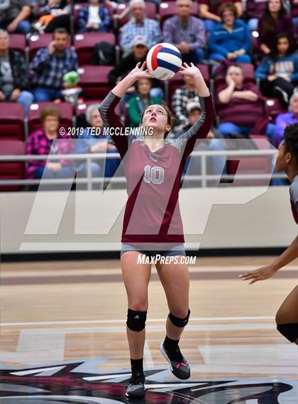 Thumbnail 3 in Farmington @ Morrilton (AAA 4A Quarterfinal Playoff) photogallery.