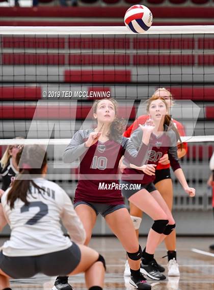 Thumbnail 3 in Farmington @ Morrilton (AAA 4A Quarterfinal Playoff) photogallery.