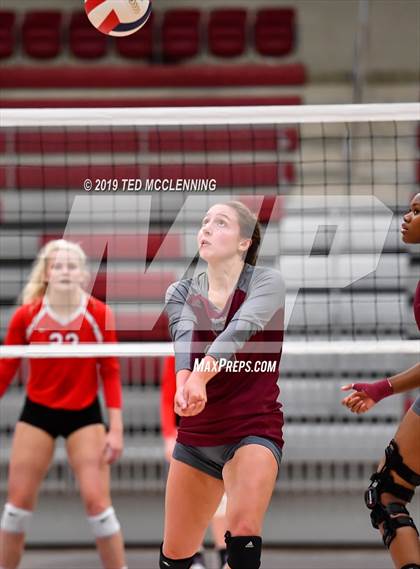 Thumbnail 2 in Farmington @ Morrilton (AAA 4A Quarterfinal Playoff) photogallery.