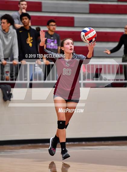 Thumbnail 3 in Farmington @ Morrilton (AAA 4A Quarterfinal Playoff) photogallery.