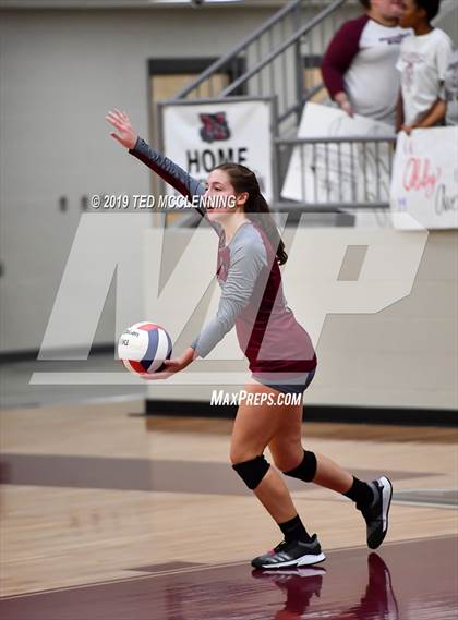 Thumbnail 2 in Farmington @ Morrilton (AAA 4A Quarterfinal Playoff) photogallery.