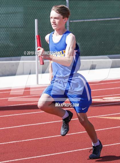 Thumbnail 2 in FVL Championships (110 IH, 300LH, 4x100 Relay, 4x400 Relay) photogallery.