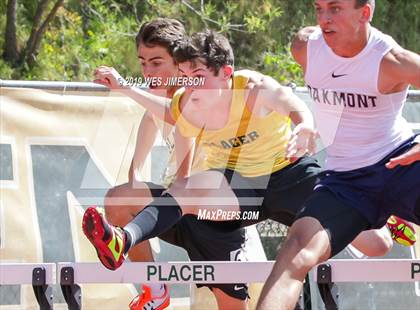 Thumbnail 2 in FVL Championships (110 IH, 300LH, 4x100 Relay, 4x400 Relay) photogallery.