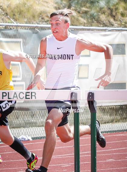 Thumbnail 3 in FVL Championships (110 IH, 300LH, 4x100 Relay, 4x400 Relay) photogallery.