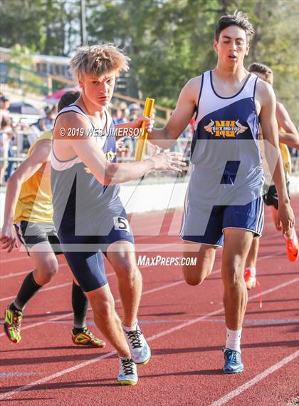 Thumbnail 2 in FVL Championships (110 IH, 300LH, 4x100 Relay, 4x400 Relay) photogallery.