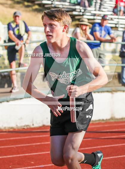 Thumbnail 1 in FVL Championships (110 IH, 300LH, 4x100 Relay, 4x400 Relay) photogallery.