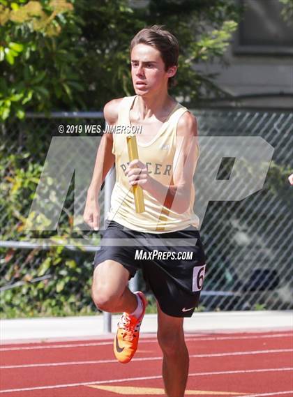 Thumbnail 3 in FVL Championships (110 IH, 300LH, 4x100 Relay, 4x400 Relay) photogallery.