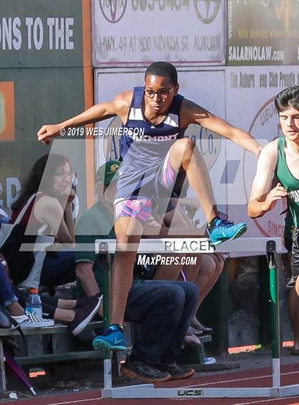 Thumbnail 3 in FVL Championships (110 IH, 300LH, 4x100 Relay, 4x400 Relay) photogallery.