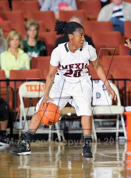 Thumbnail 3 in Kennedale vs. Mexia (UIL 3A Final) photogallery.