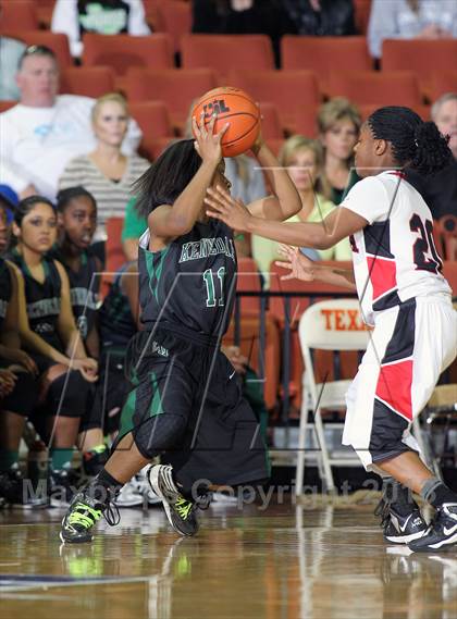 Thumbnail 3 in Kennedale vs. Mexia (UIL 3A Final) photogallery.