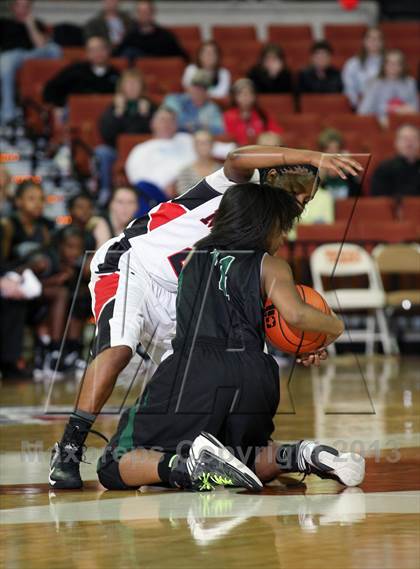 Thumbnail 2 in Kennedale vs. Mexia (UIL 3A Final) photogallery.