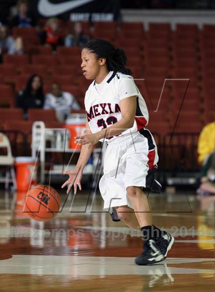 Thumbnail 3 in Kennedale vs. Mexia (UIL 3A Final) photogallery.