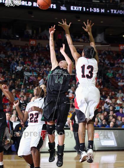 Thumbnail 2 in Kennedale vs. Mexia (UIL 3A Final) photogallery.