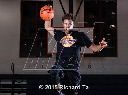 Thumbnail 3 in St. Anthony (Preseason Early Contenders Photo Shoot) photogallery.
