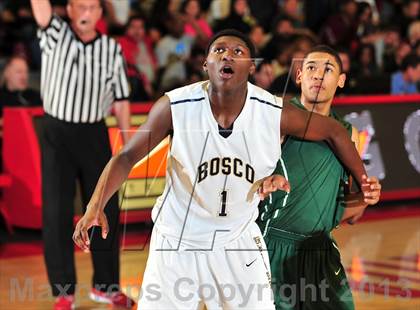 Thumbnail 2 in St. John Bosco @ Long Beach Poly (Nike Extravaganza) photogallery.