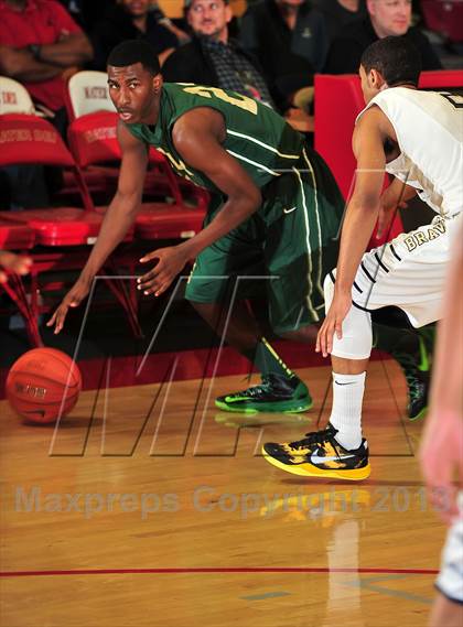 Thumbnail 1 in St. John Bosco @ Long Beach Poly (Nike Extravaganza) photogallery.