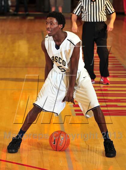 Thumbnail 1 in St. John Bosco @ Long Beach Poly (Nike Extravaganza) photogallery.