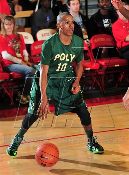 Thumbnail 1 in St. John Bosco @ Long Beach Poly (Nike Extravaganza) photogallery.