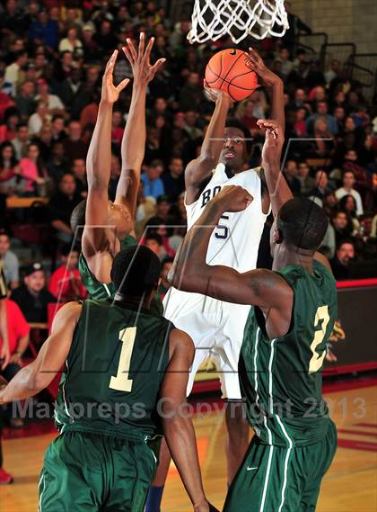 Thumbnail 1 in St. John Bosco @ Long Beach Poly (Nike Extravaganza) photogallery.