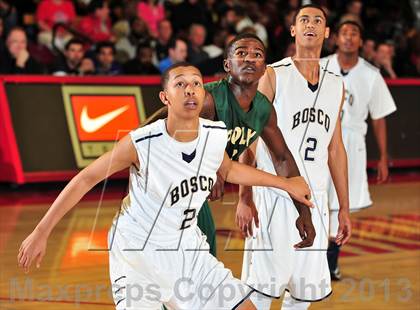 Thumbnail 2 in St. John Bosco @ Long Beach Poly (Nike Extravaganza) photogallery.