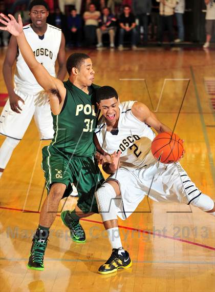 Thumbnail 3 in St. John Bosco @ Long Beach Poly (Nike Extravaganza) photogallery.