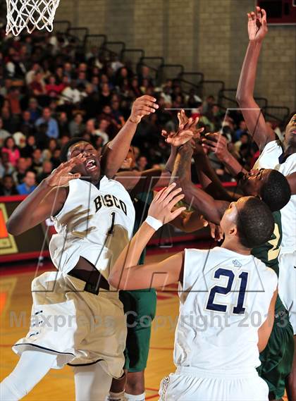 Thumbnail 1 in St. John Bosco @ Long Beach Poly (Nike Extravaganza) photogallery.