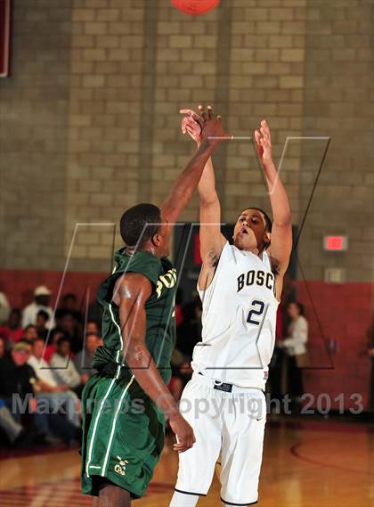 Thumbnail 2 in St. John Bosco @ Long Beach Poly (Nike Extravaganza) photogallery.