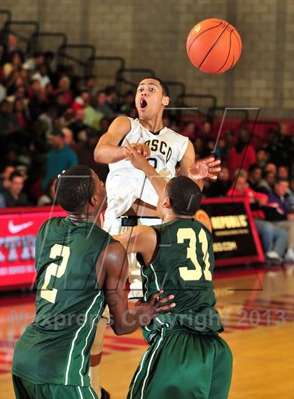 Thumbnail 1 in St. John Bosco @ Long Beach Poly (Nike Extravaganza) photogallery.