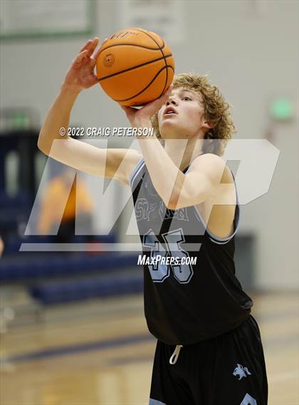 Thumbnail 2 in Sky View @ Ridgeline (Sophomore) photogallery.