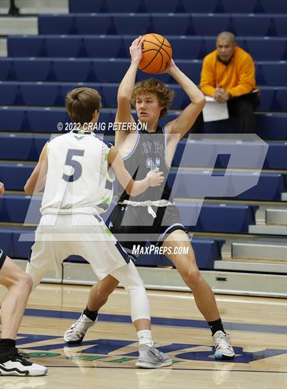 Thumbnail 1 in Sky View @ Ridgeline (Sophomore) photogallery.