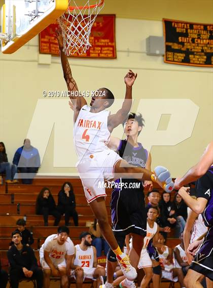 Thumbnail 3 in Valencia vs. Fairfax (Harvey Kitani Classic) photogallery.