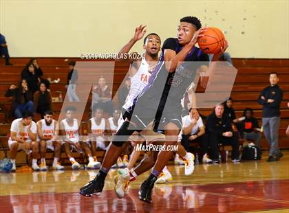 Thumbnail 1 in Valencia vs. Fairfax (Harvey Kitani Classic) photogallery.