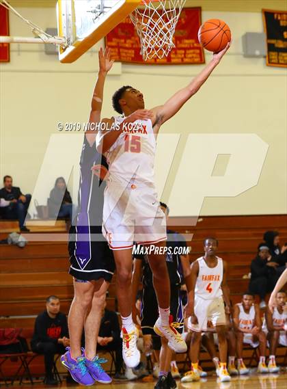 Thumbnail 2 in Valencia vs. Fairfax (Harvey Kitani Classic) photogallery.