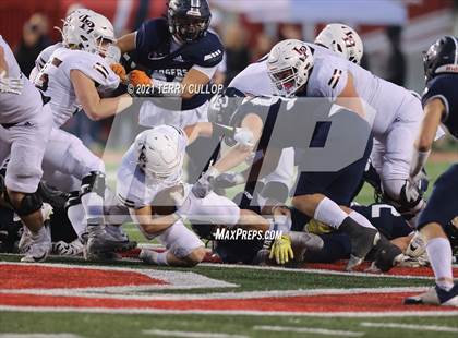Thumbnail 1 in Lone Peak vs. Corner Canyon (UHSAA 6A Final) photogallery.