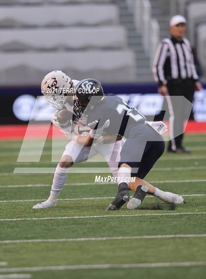 Thumbnail 3 in Lone Peak vs. Corner Canyon (UHSAA 6A Final) photogallery.