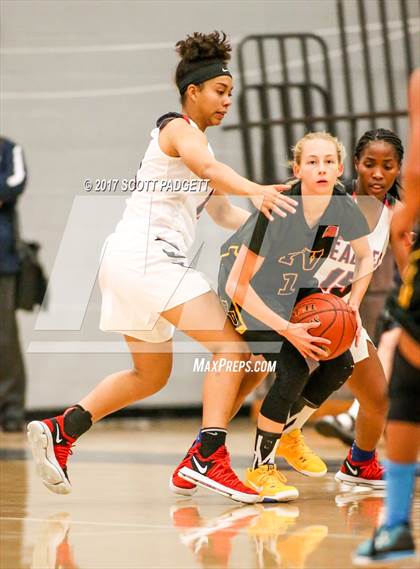Thumbnail 1 in Yucca Valley vs. Valley View (Mustang Tip-Off Classic) photogallery.