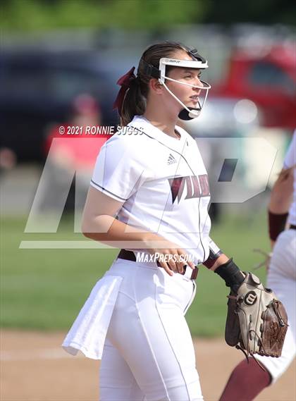 Thumbnail 3 in E.O. Smith @ Windsor (CIAC Class L First Round Tournament) photogallery.