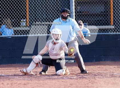 Thumbnail 2 in Lindsay @ Nocona photogallery.