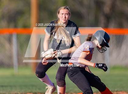 Thumbnail 2 in Lindsay @ Nocona photogallery.