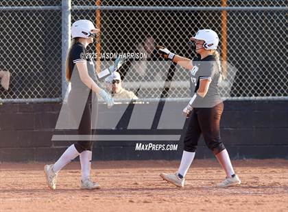 Thumbnail 1 in Lindsay @ Nocona photogallery.