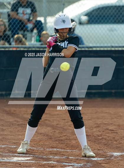Thumbnail 2 in Lindsay @ Nocona photogallery.